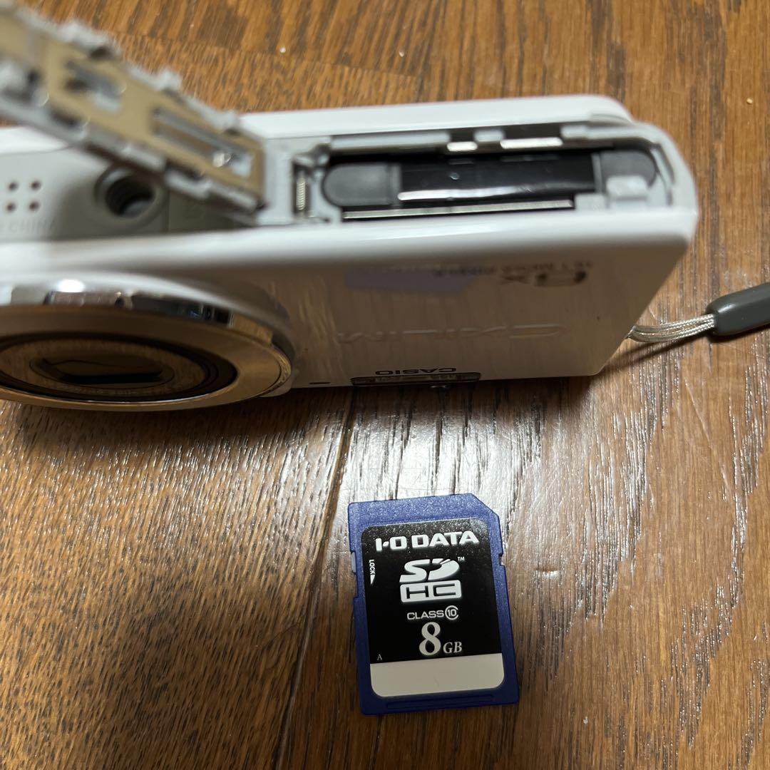 CASIO EXILIM 16.1メガピクセル コンパクトカメラ