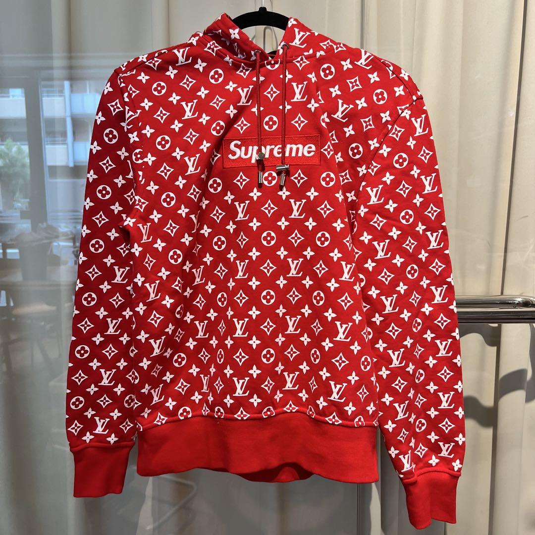 LOUIS VUITTON ×SUPREME コラボパーカー 400,000円