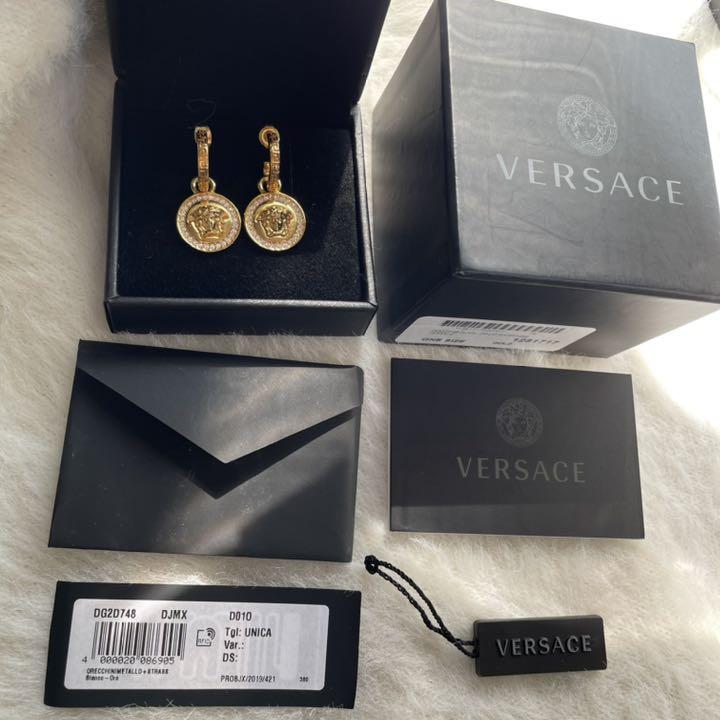 超美品の Versace メンズ ヴェルサーチ 片耳 ゴールド ピアス Medusa - ピアス(片耳用) 超美品の Versace メンズ ヴェルサーチ 片耳 ゴールド ピアス Medusa - ピアス(片耳用)