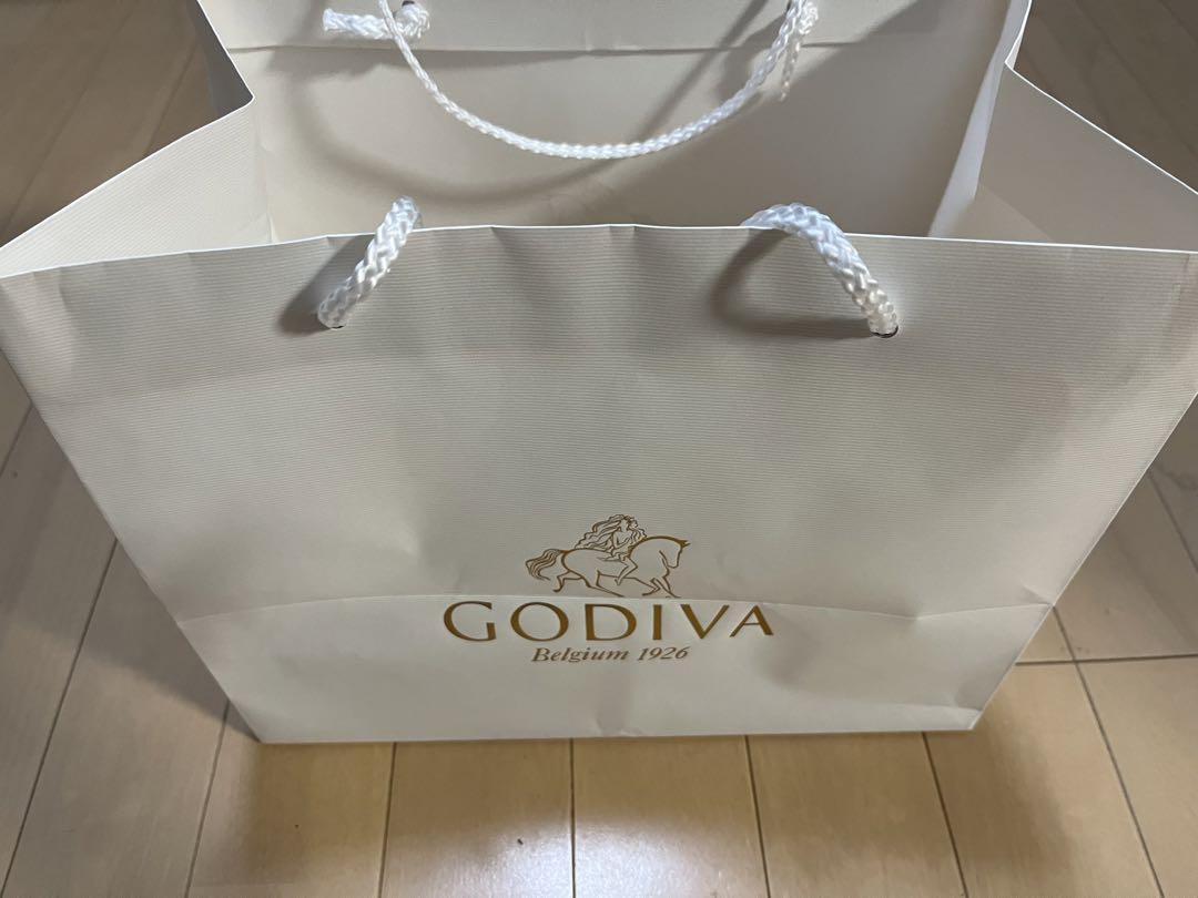 【匿名配送　未開封】GODIVA ゴディバ　グランプラス（30粒入）ショッパー付