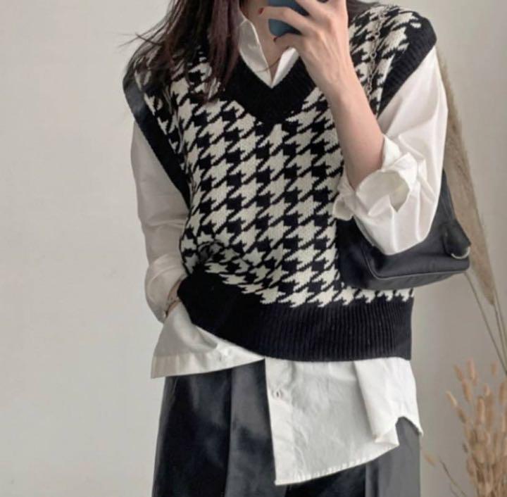 ⭐︎ヒロ⭐︎新品⭐︎ビアズリー⭐︎Vネックニットベスト⭐︎ブラック⭐︎ BEARDSLEY（ビアズリー）の「《ビアズリー》Vネックニットベスト