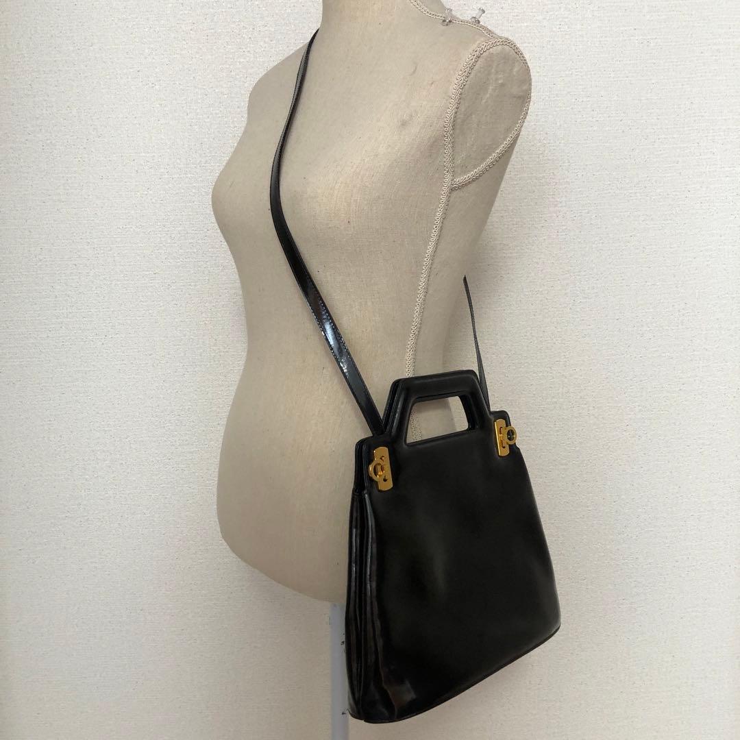 フェラガモ ハンド ショルダーバッグ ガンチーニ 黒 フォーマル FU109