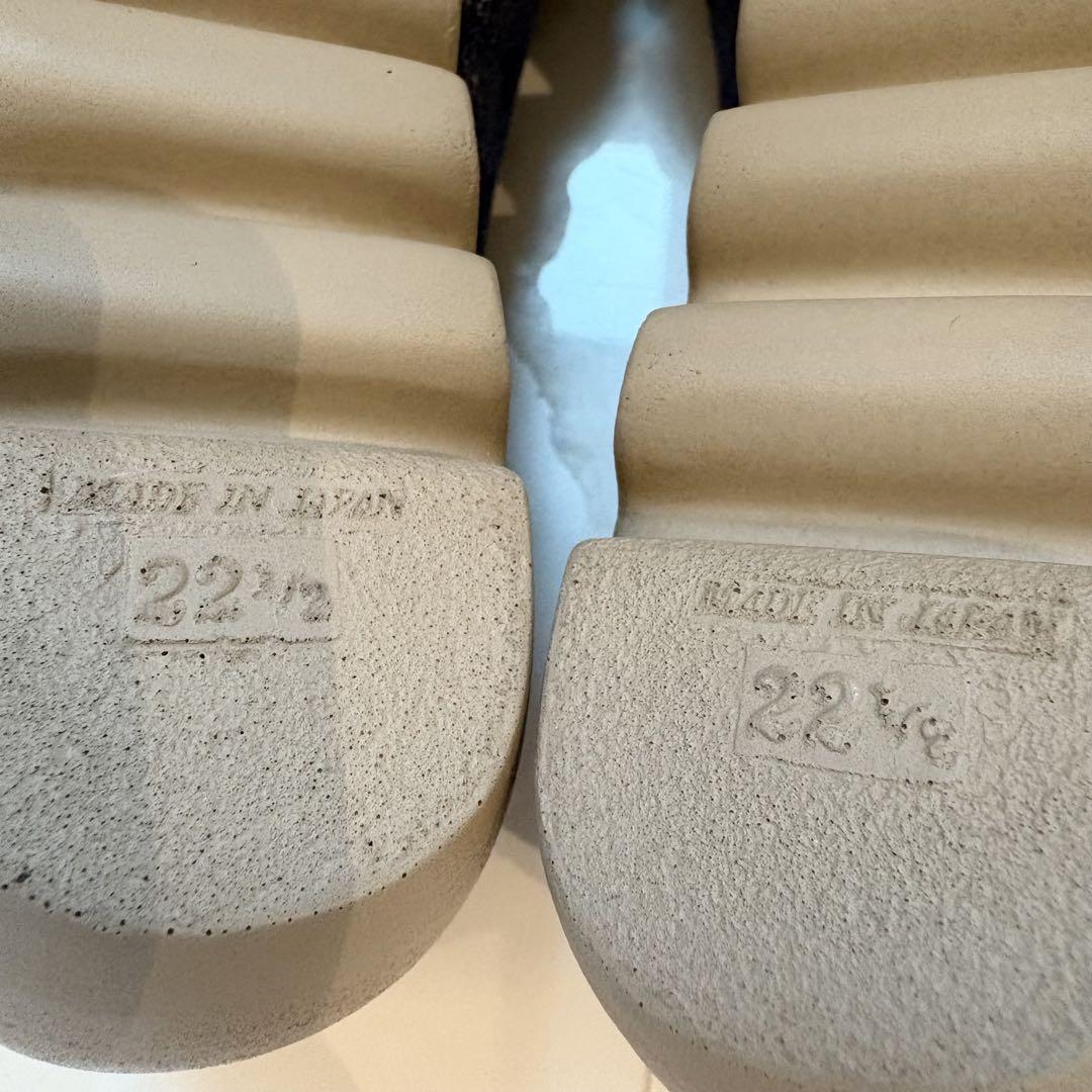 【ほぼ新品】ヒルズアヴェニュー 22.5 星柄 デニムパンプス ウエッジソール
