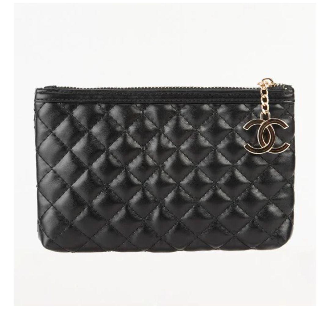 CHANEL ノベルティ キルティング ポーチ ブラック 箱付き CHANELノベルティ キルティングポーチ ブラック BOX付 - メルカリ