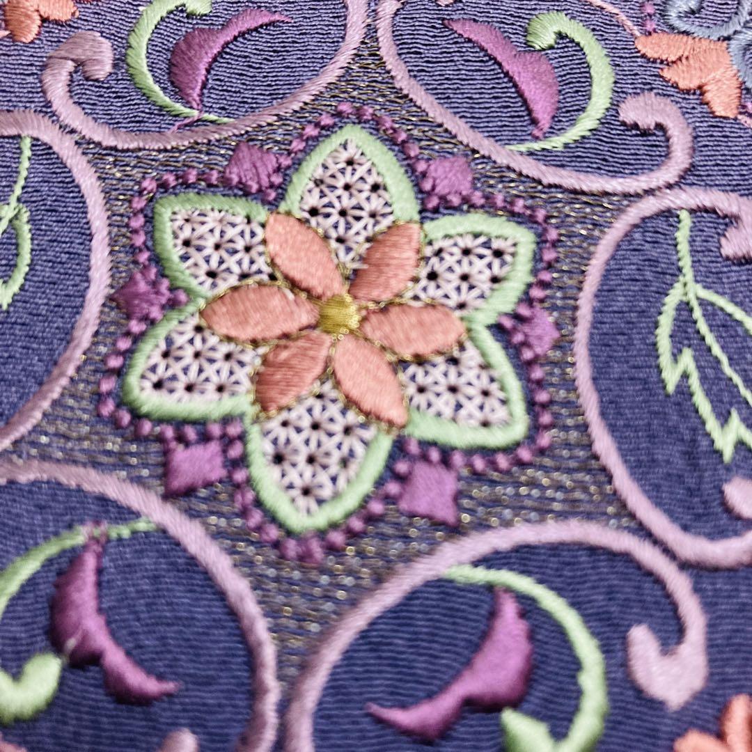 専用ページSN-109  蘇州刺繍に汕頭刺繍 付下げ 紋なし 正絹 広衿 袷