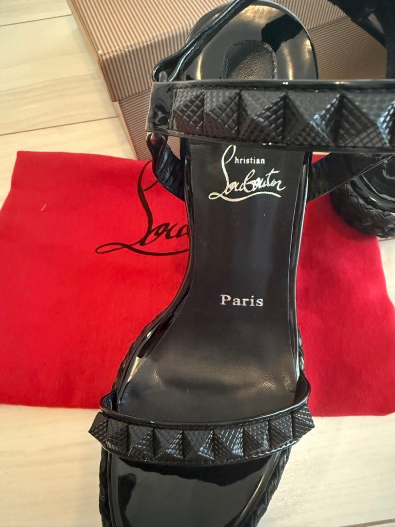 Christian Louboutin ブラック ウェッジサンダル Christian Louboutin ブラック ウェッジサンダル