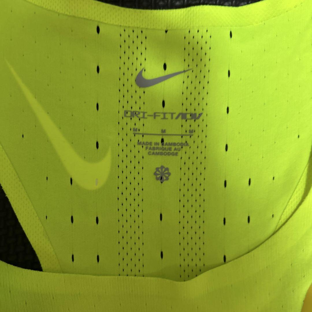 ナイキエアロスイフト　シングレッド　Mサイズ