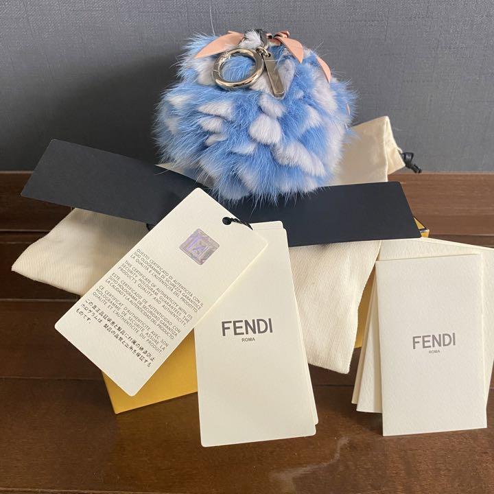 FENDI フェンディ 極美品 パイナップル ファーバックチャーム