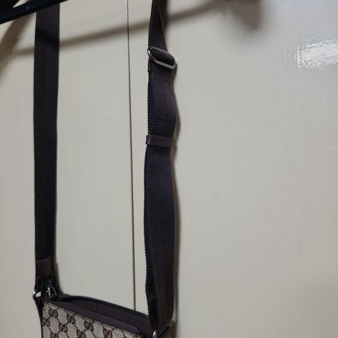 GUCCIショルダーミニバックGG ブラウンパンチングレザーキャンバス
