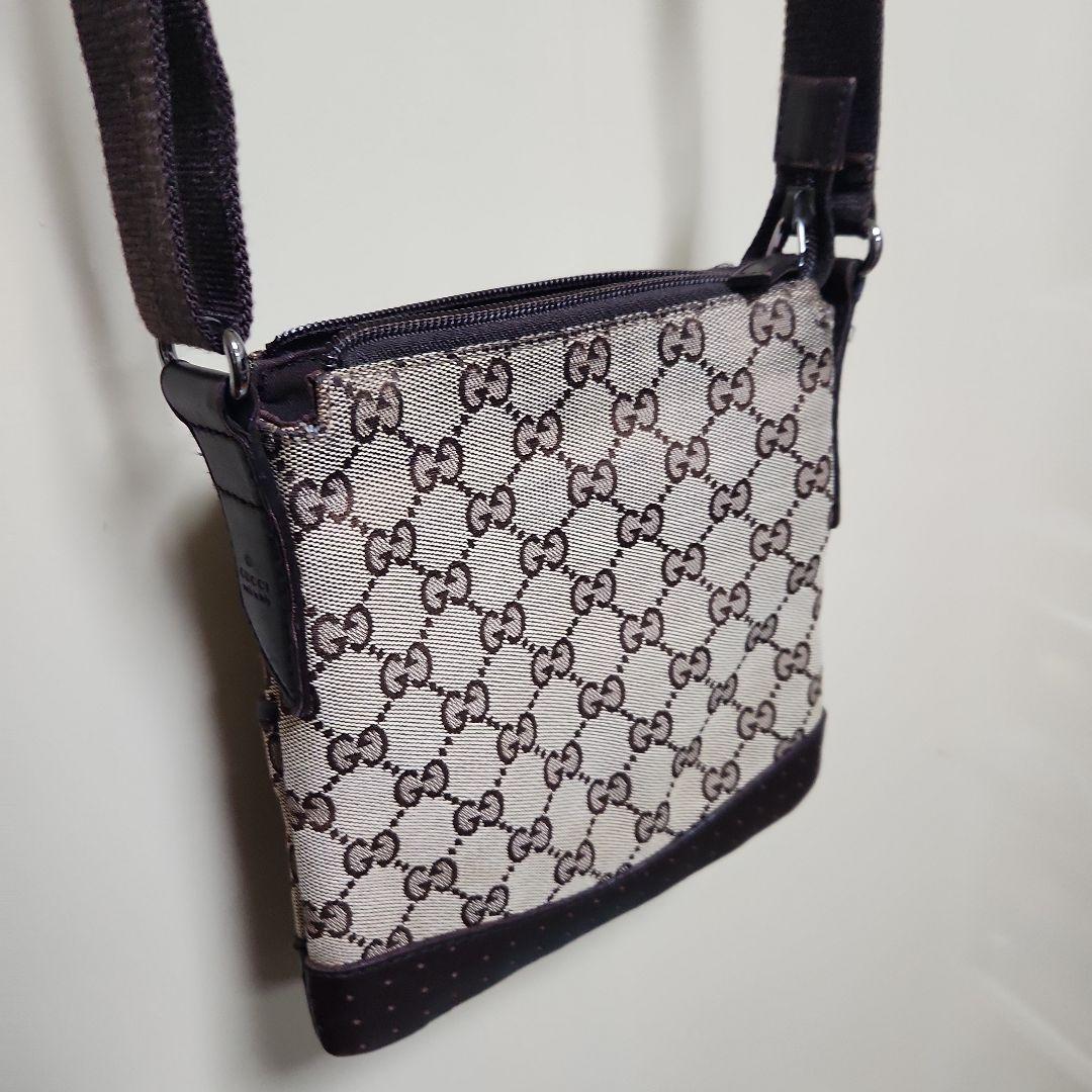 GUCCIショルダーミニバックGG ブラウンパンチングレザーキャンバス