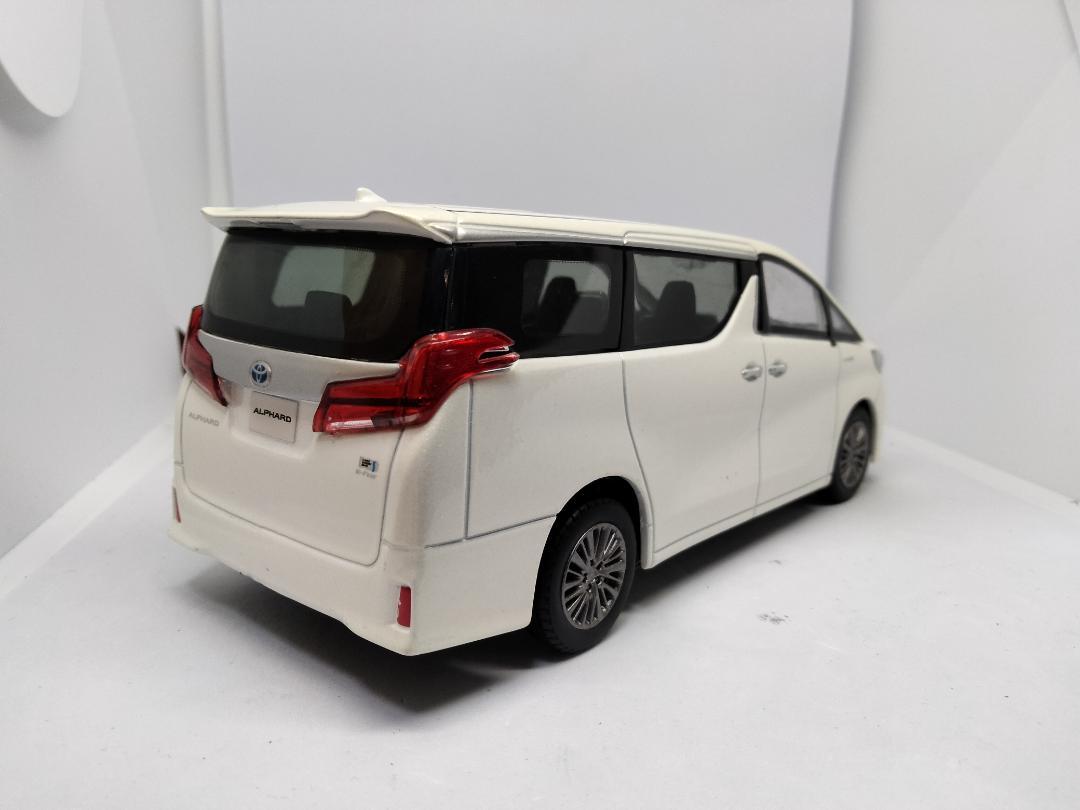 アルファード　カラーサンプル　ミニカー　1/30