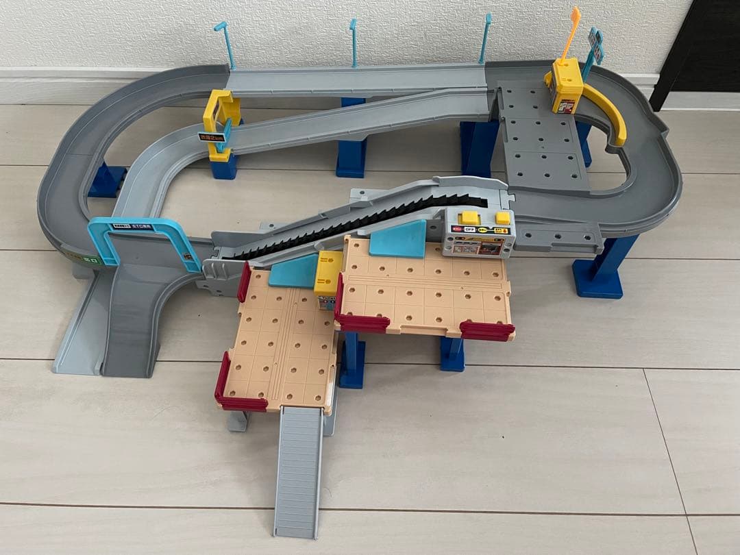 トミカアクション高速どうろ トミカアクション高速どうろ やま