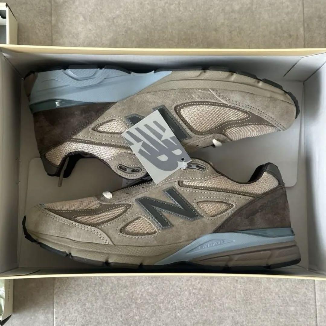 AURALEE × New Balance 990V4 /