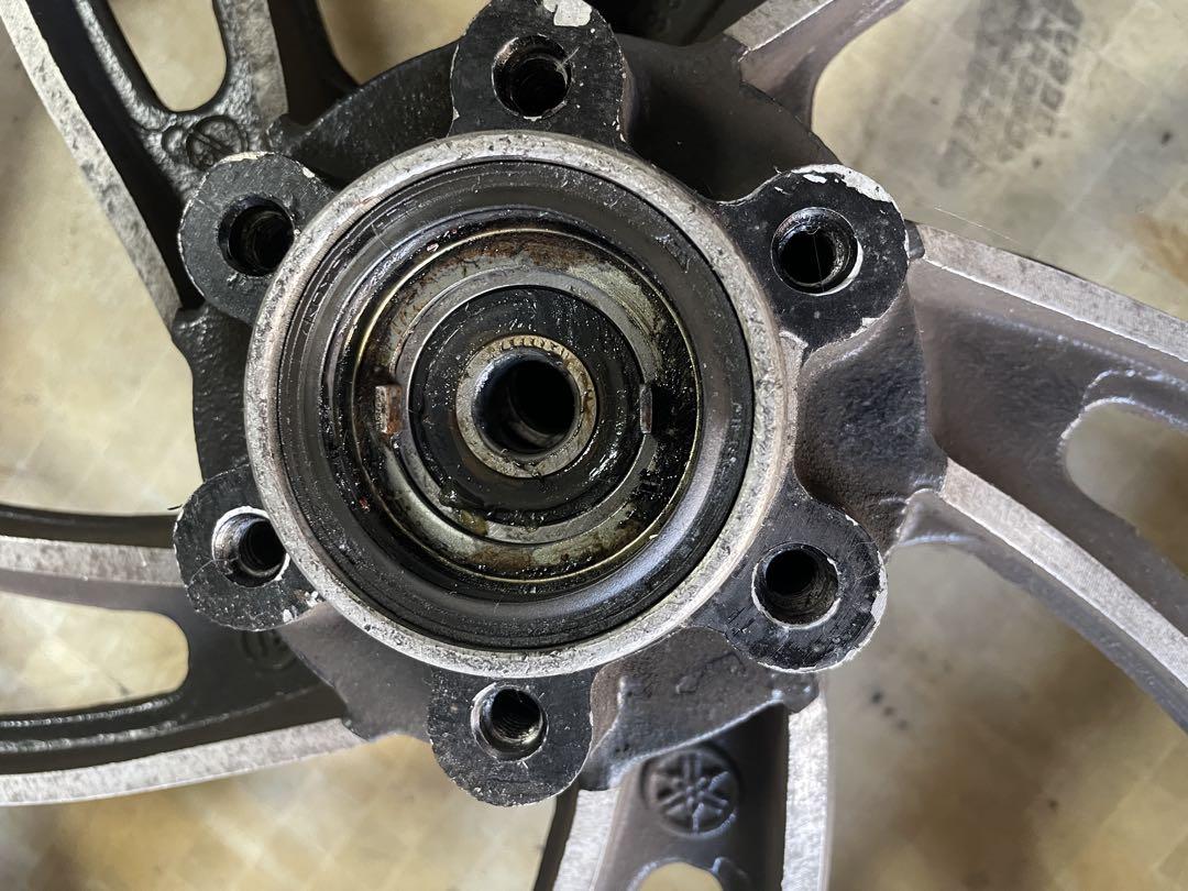 YAMAHA RZ250 （初期型）4L3 純正フロントホイール