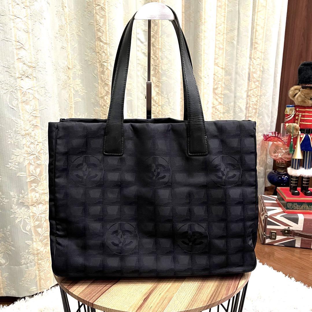 ✨美品✨CHANEL シャネル トートバッグ ナイロン レザー ブラック色 総柄