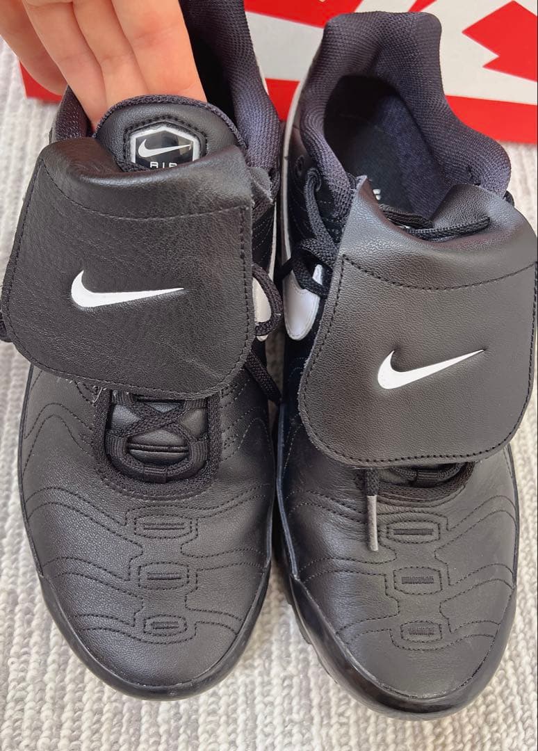 NIKE W AIR MAX PLUS Tiempo BLACK/WHITE NIKE W AIR MAX PLUS Tiempo BLACK/WHITE