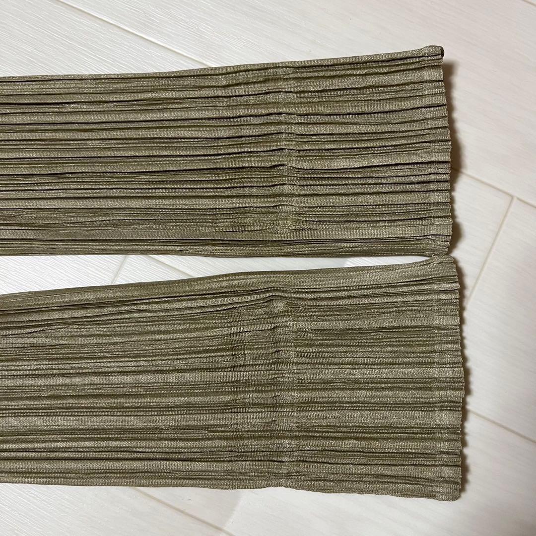 プリーツプリーズ イッセイミヤケ フリンジ スキッパー カットソー ハイネック プリーツプリーズ イッセイミヤケ フリンジ スキッパー カットソー ハイネック