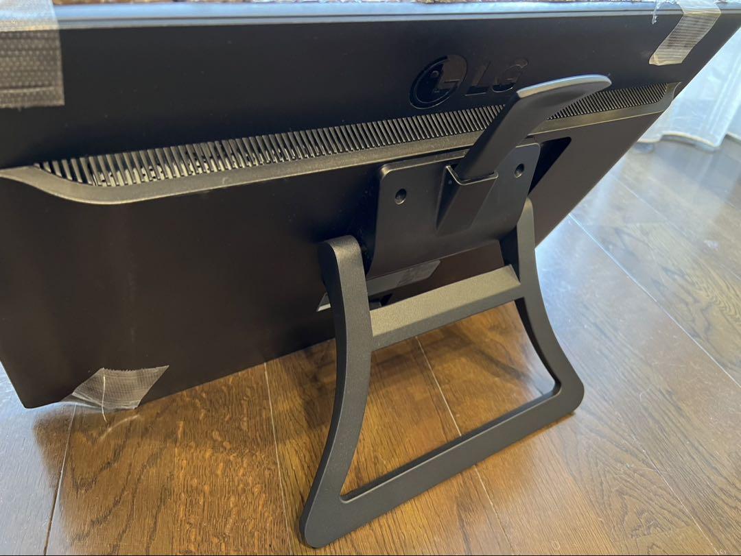 LG 24UD58-B 4K 24インチ ブラックディスプレイ 本体