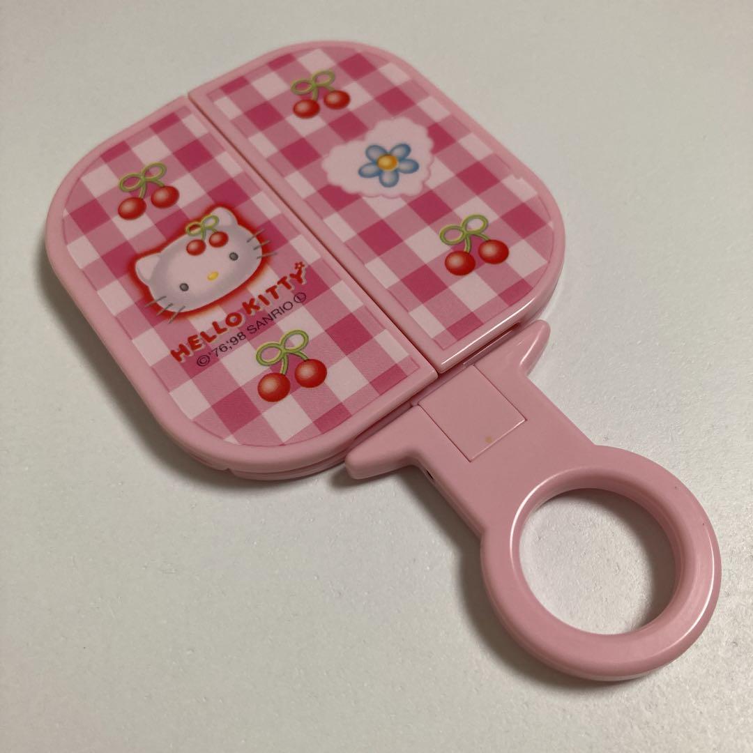 ハローキティ　スタンドミラー sanrio ハローキティ スタンドミラー（I Love Hello Kitty