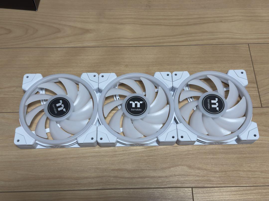 PC用ファン・クーラー Thermaltake SWAFAN EX14 RGB White