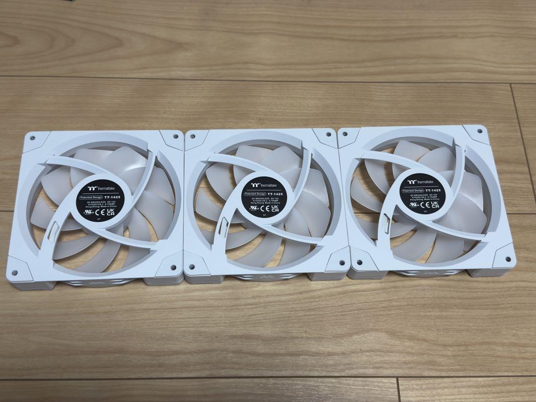 PC用ファン・クーラー Thermaltake SWAFAN EX14 RGB White