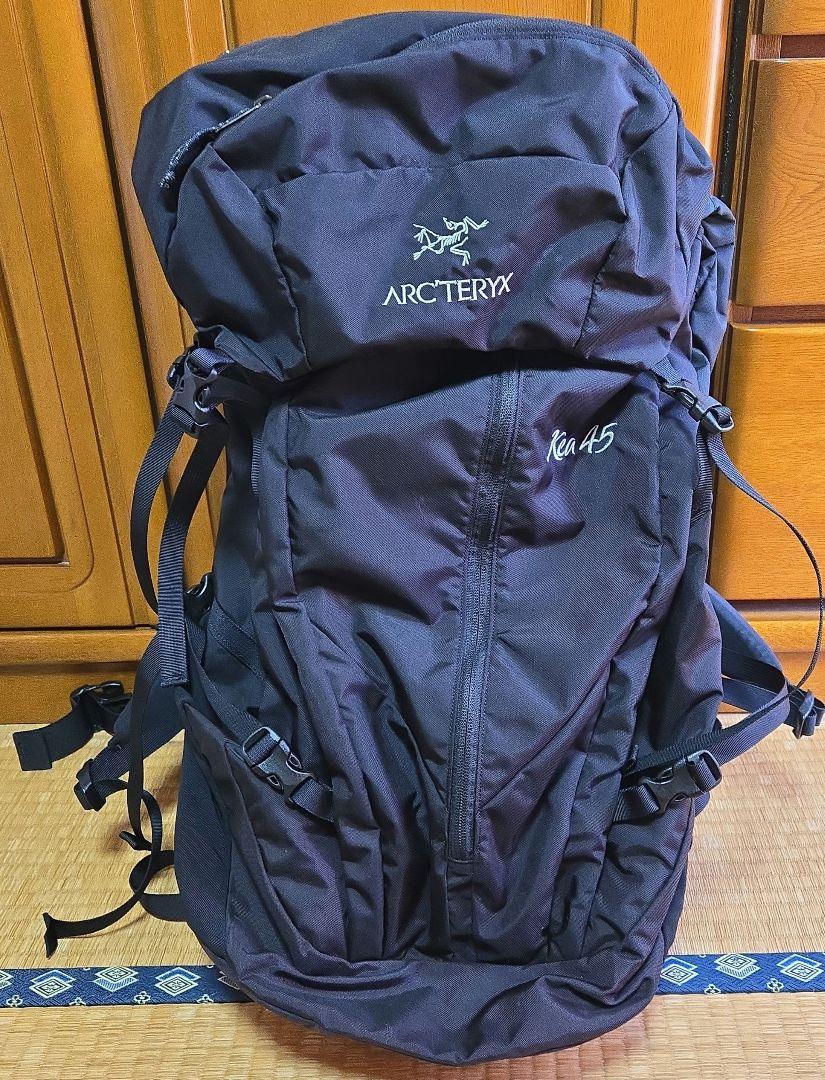ARC'TERYX Kata 45 ブラックバックパック