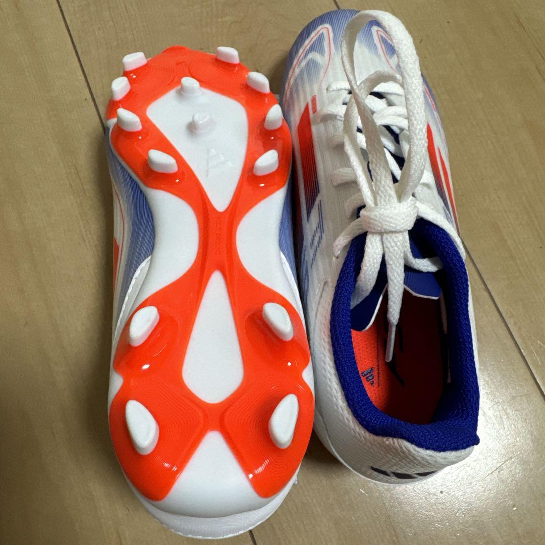 アディダス　F50 サッカースパイク　ジュニア