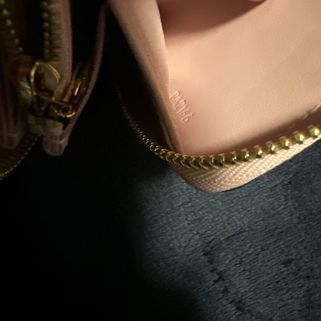 LOUIS VUITTON ローズバレリーヌジッピーウォレット