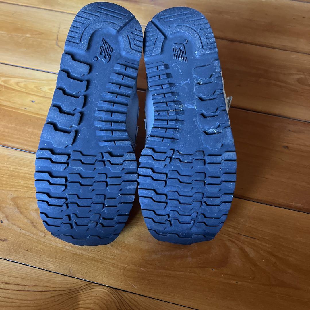 ニューバランス　グレー　adidas スタンスミス　19
