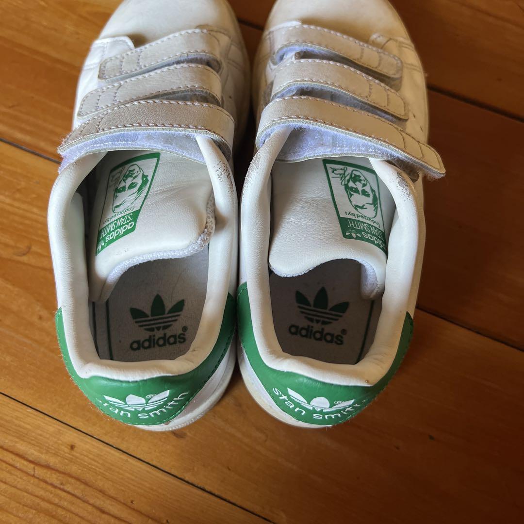 ニューバランス　グレー　adidas スタンスミス　19