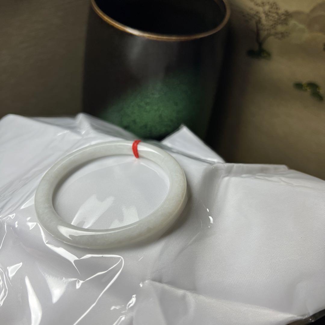 予約受付中】 本翡翠、丸型白本翡翠バングル〜57 アクセサリー