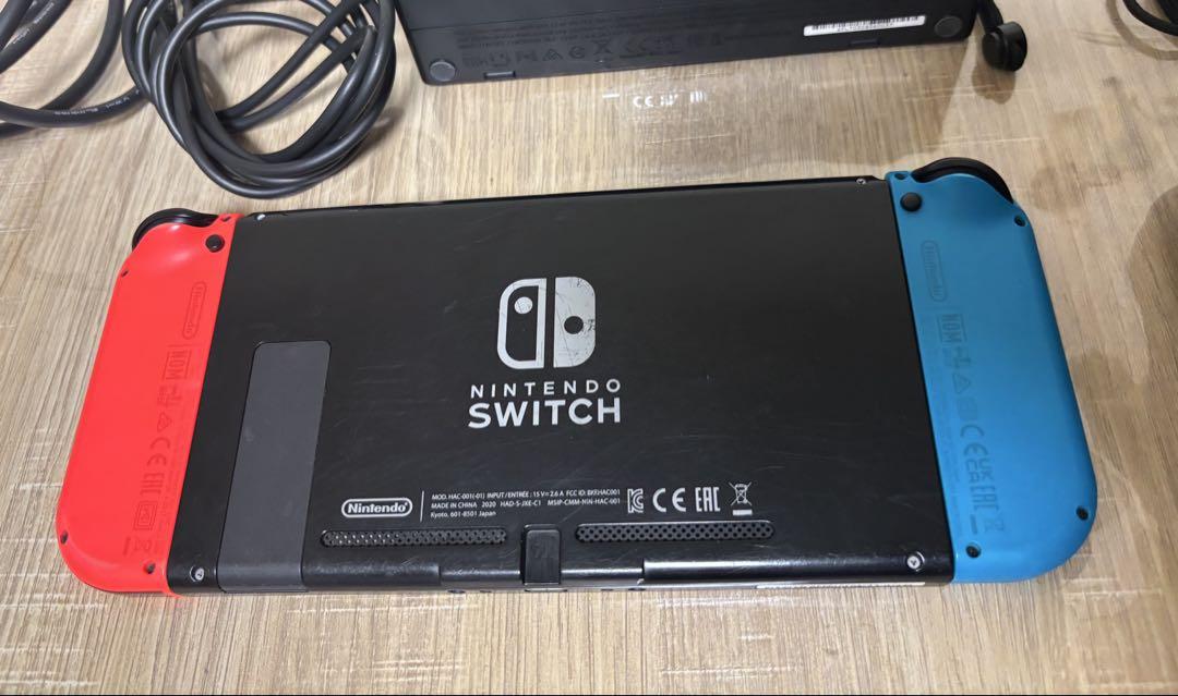Nintendo Switch 本体 青/赤 Joy-Con