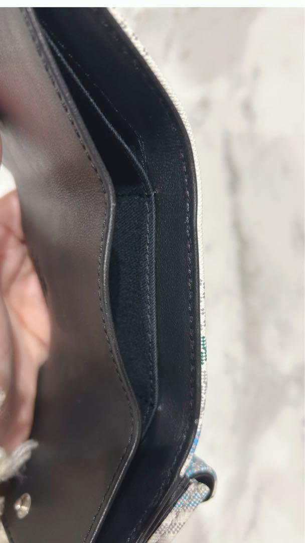 ほぼ未使用　ヴィヴィアン　三つ折り財布　チェック柄