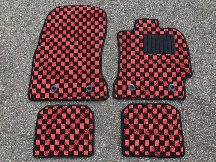 86 ZN6 ハチロク 前期 チェックレッド 赤黒 フロアマット 国産 新品