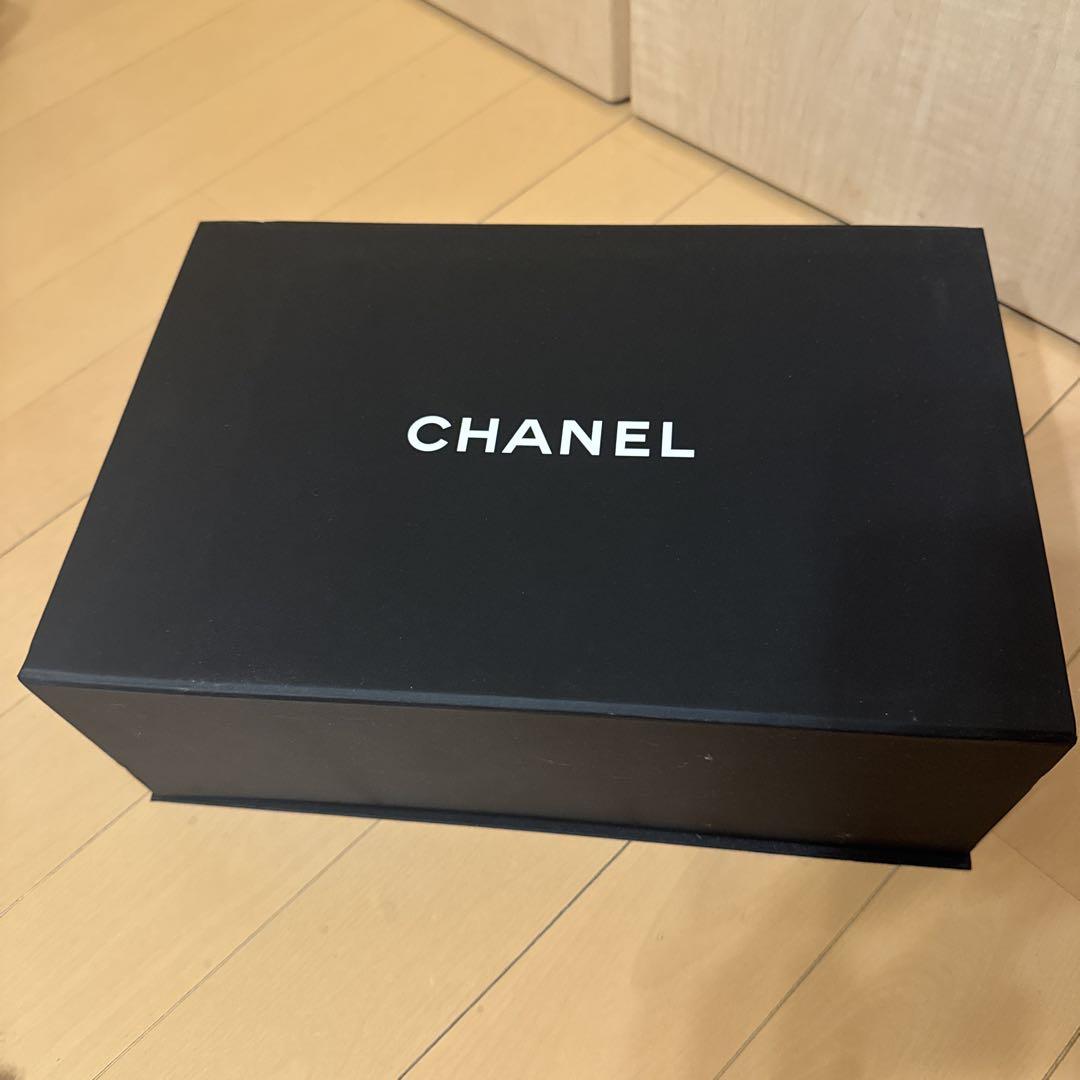 CHANEL ギフトボックス 黒