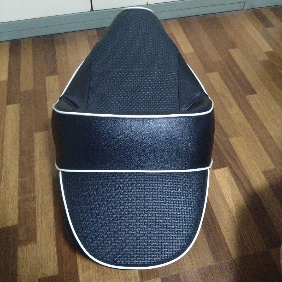 アドレスV125g パイピングタンデムシート（白）