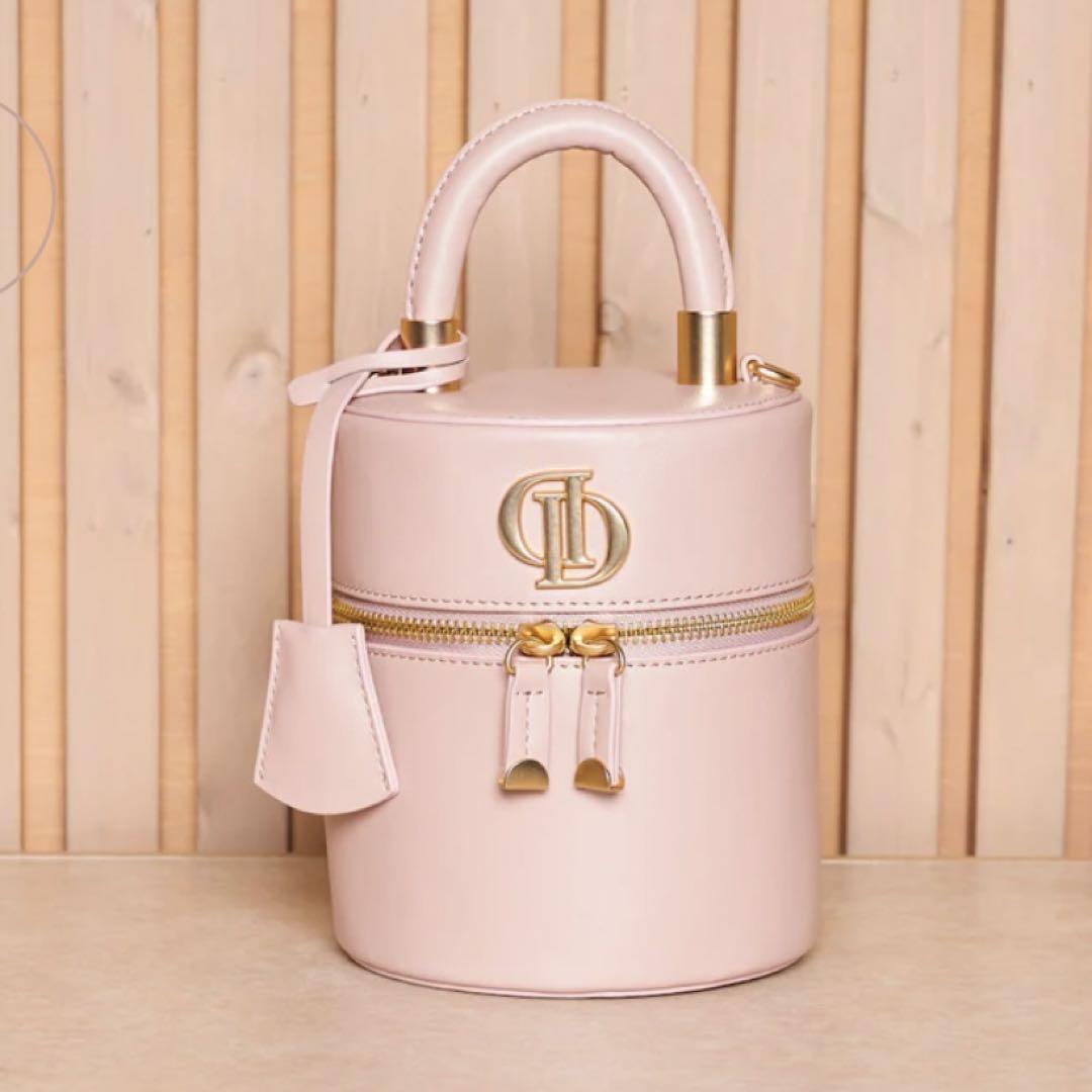 Darich ダーリッチ Dモチーフミニバニティバッグ アイボリー Dモチーフミニバニティバッグ – Darich (ダーリッチ)