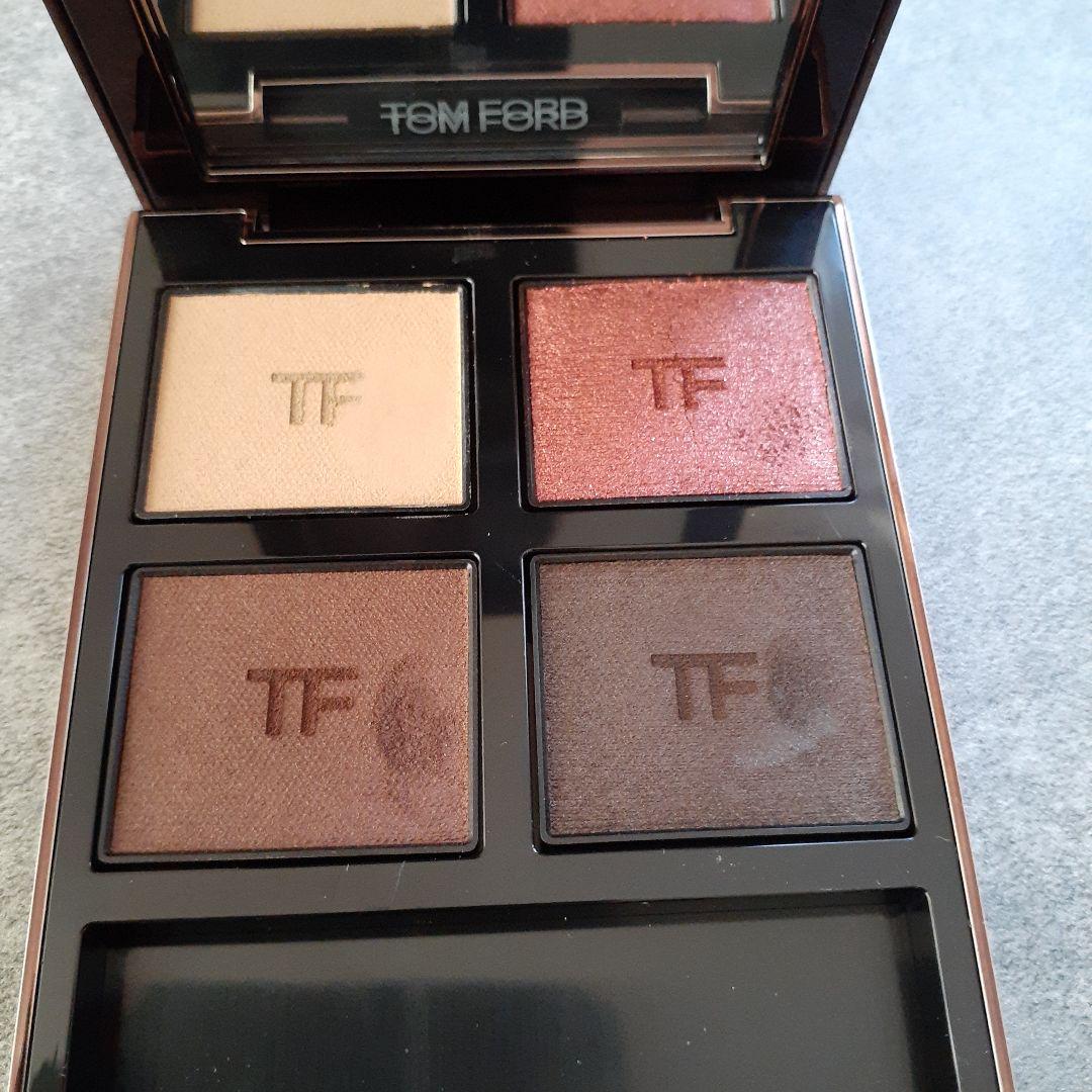 新品未開封　トムフォード　アイカラークォード　46 エンバーブロンズ TOM FORD 【送料無料】TOM トムフォード アイ カラー クォード