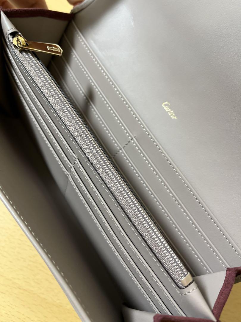 Cartier グレー フラップ式長財布