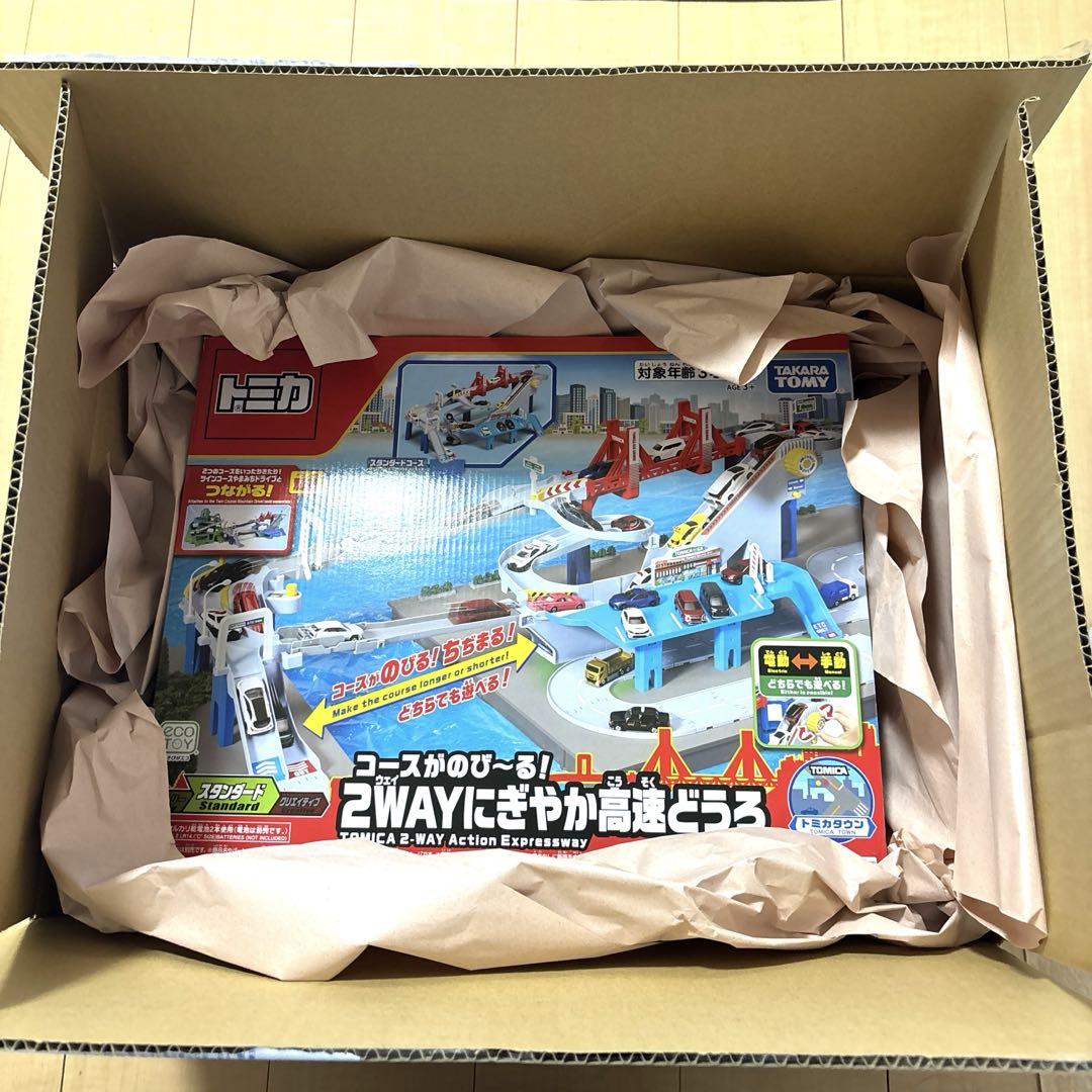 新品未使用 コースがのび〜る！ 2WAYにぎやか高速どうろ トミカ