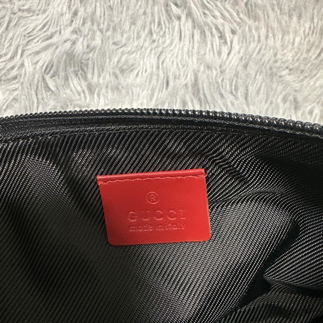 GUCCI GGパターン アクセサリーポーチ GUCCI GGパターン アクセサリーポーチ