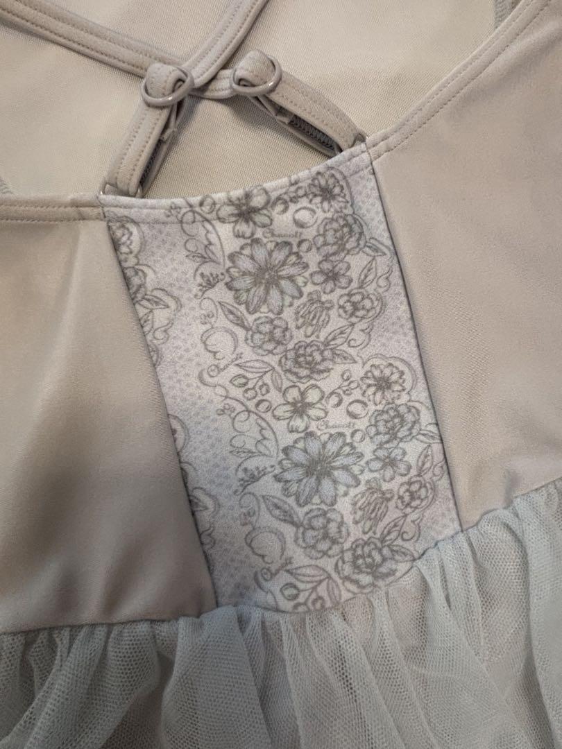 ♡極美品♡ チャコット ♡淡い水色 花柄レース レオタード ♡130