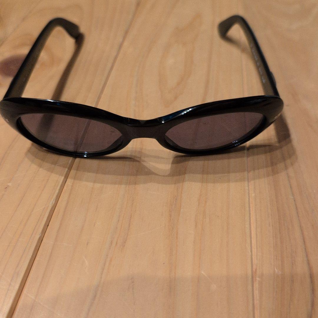 オススメ❗️GUCCIオーバル型 ブラックサングラス UVカット