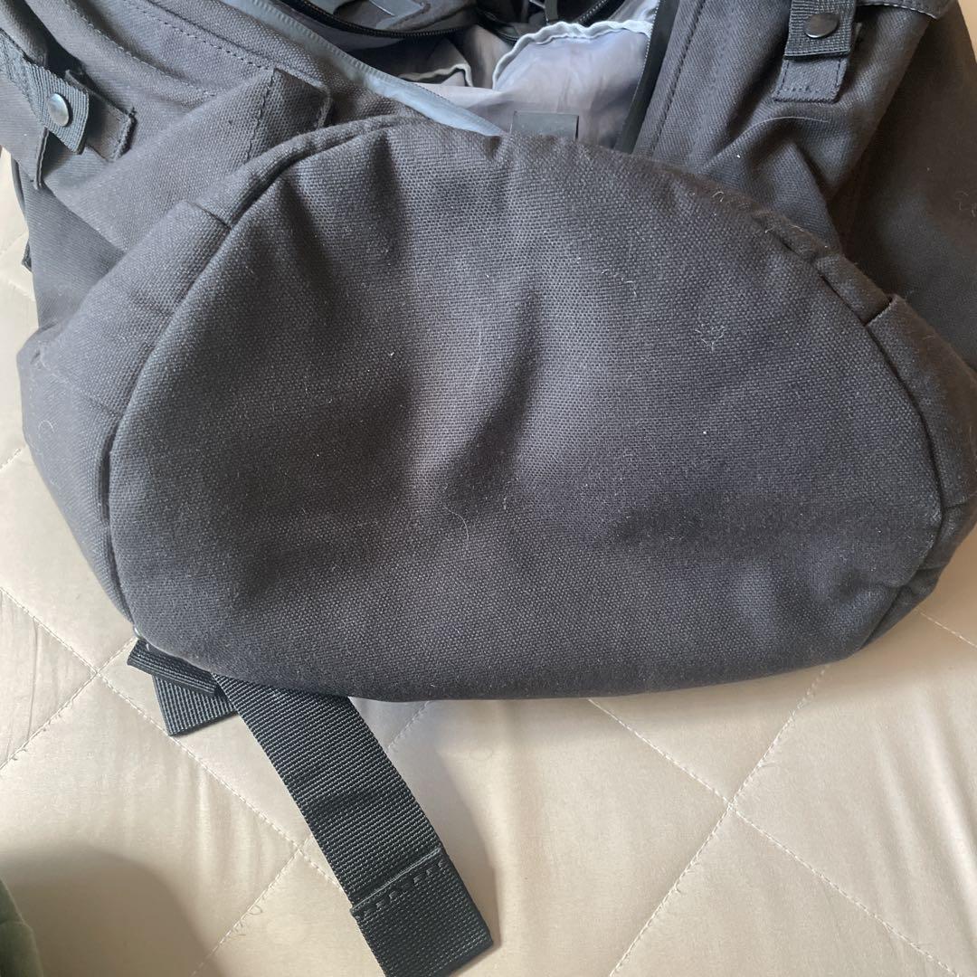Under Armour ブラックバックパック IRON PARADISE Under Armour ブラックバックパック IRON PARADISE