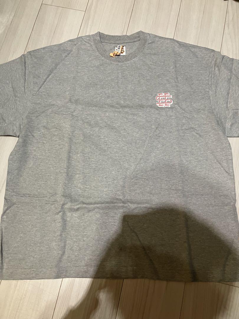 SEE SEE BASIC SS LOGO TEE【グレー】