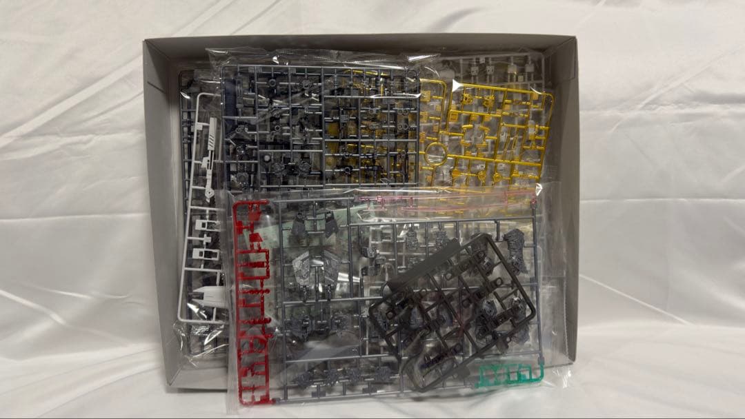 RG ガンダムベース限定 νガンダム チタニウムフィニッシュ