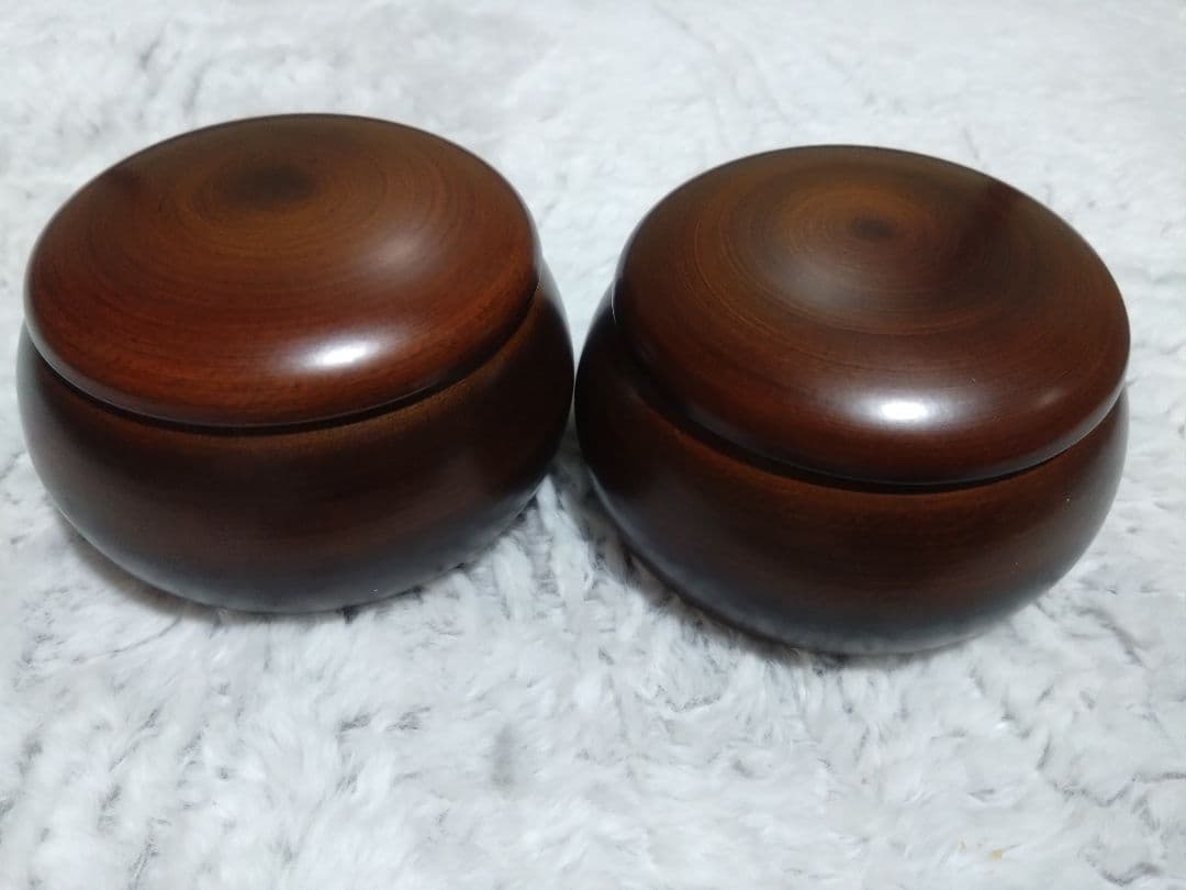 碁石】本蛤碁石、那智黒碁石 碁笥付き - メルカリ