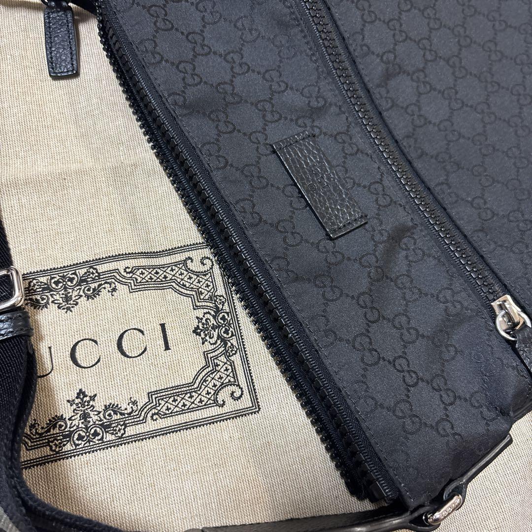 GUCCI ショルダーバッグ