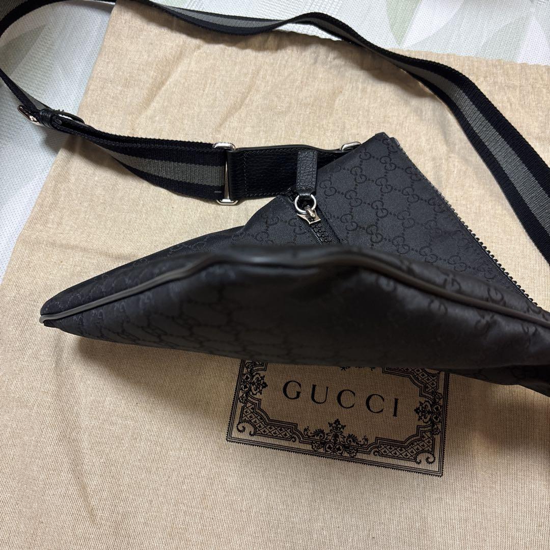 GUCCI ショルダーバッグ