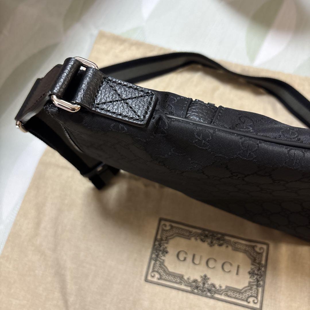 GUCCI ショルダーバッグ